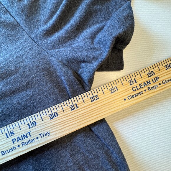 Old Navy Cropped Cut-Off Graphic Tee XL Dark Gray Killing Me Smalls Raw Hem - Picture 6 of 8